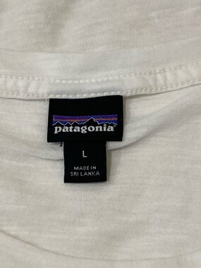 Patagonia 100% pure cotton lightweight white cotton T shirt excellent condition